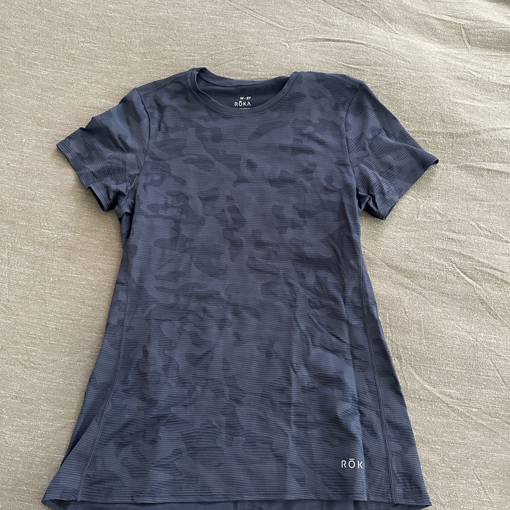 Roka run tee